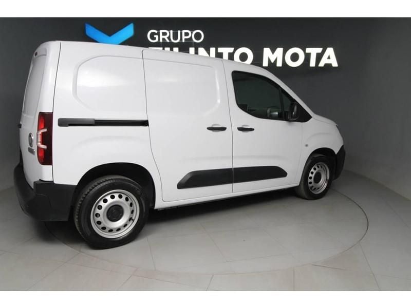 Usado Fiat Doblò 100 HP (73 kW) 2023 Branco Monovolume