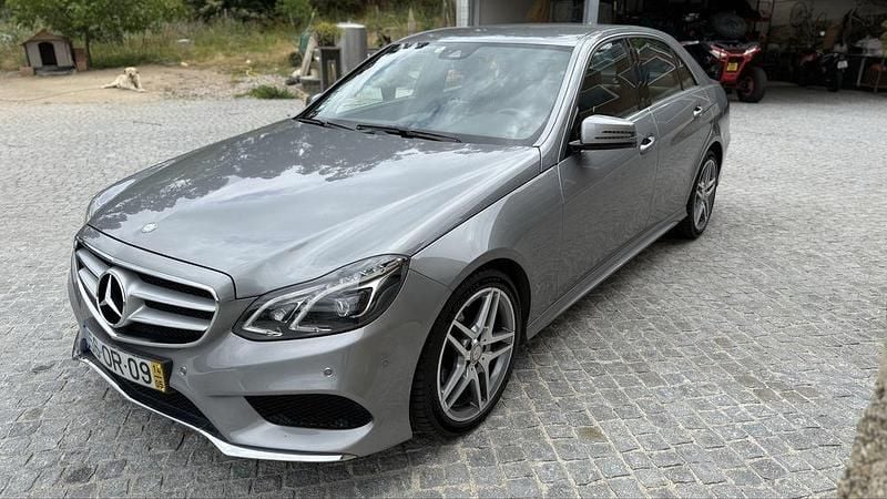 Usado 2014 Mercedes E300 Sedan | € 21.500 (Preço elevado) - Imagem 1/4