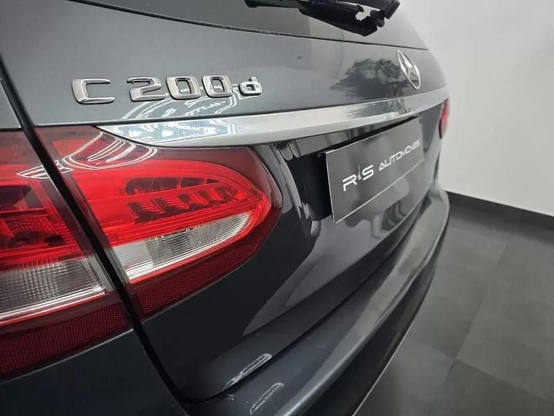 Usado Mercedes C200 Avantgarde 136 HP (100 kW) 2016 Cinza antracite Carrinha