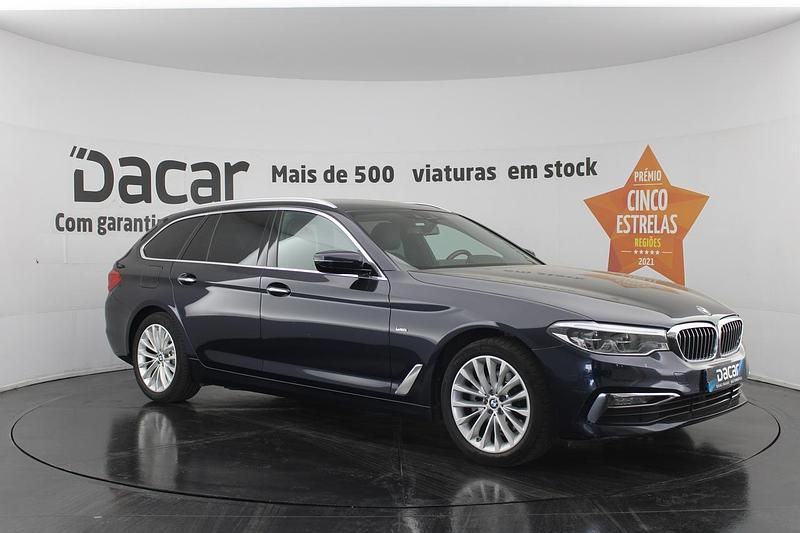 Azul Usado 2018 BMW 520 Luxury Line Carrinha | € 27.999 (Preço justo) - Imagem 1/4