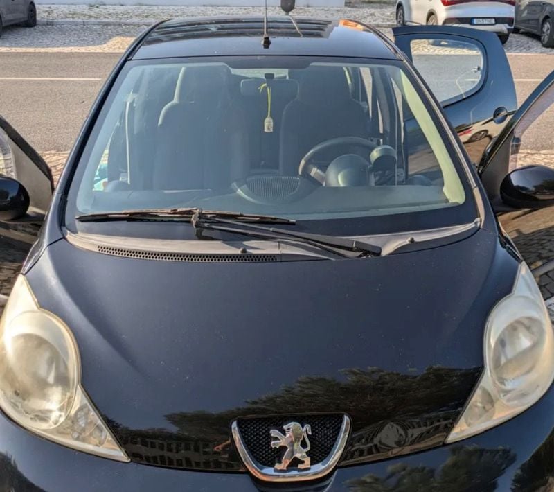 Preto Usado 2008 Peugeot 107 Citadino | € 3.999 (Preço justo) - Imagem 1/4