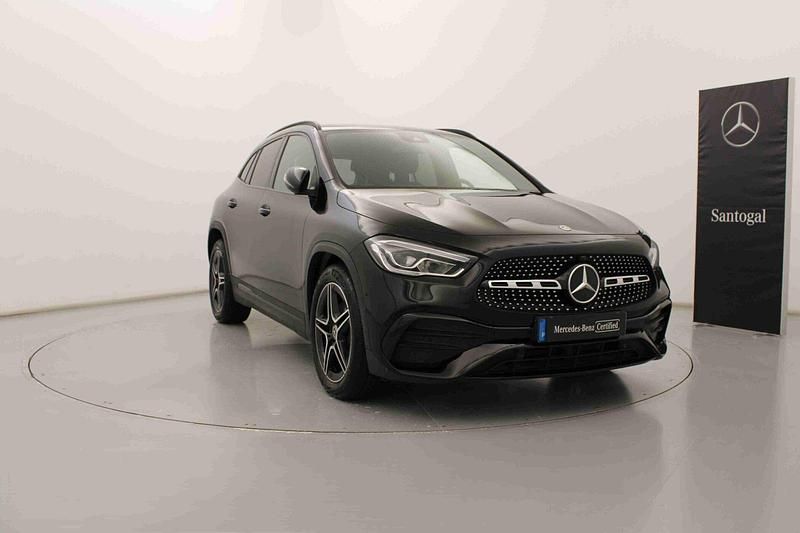 Preto night Usado 2022 Mercedes GLA180 AMG line SUV | € 42.990 (Preço justo) - Imagem 1/4