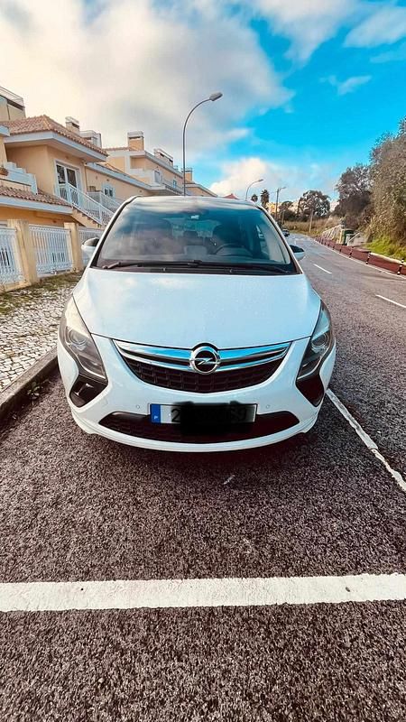 Usado Opel Zafira 165 HP (121 kW) 2013 Branco Monovolume