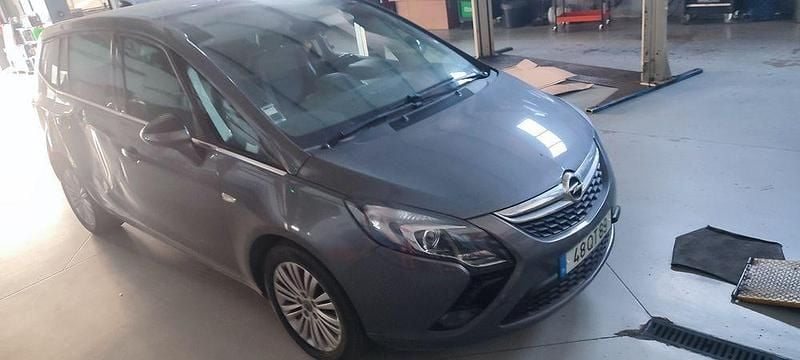 Usado 2016 Opel Zafira Monovolume | € 9.500 - Imagem 1/4
