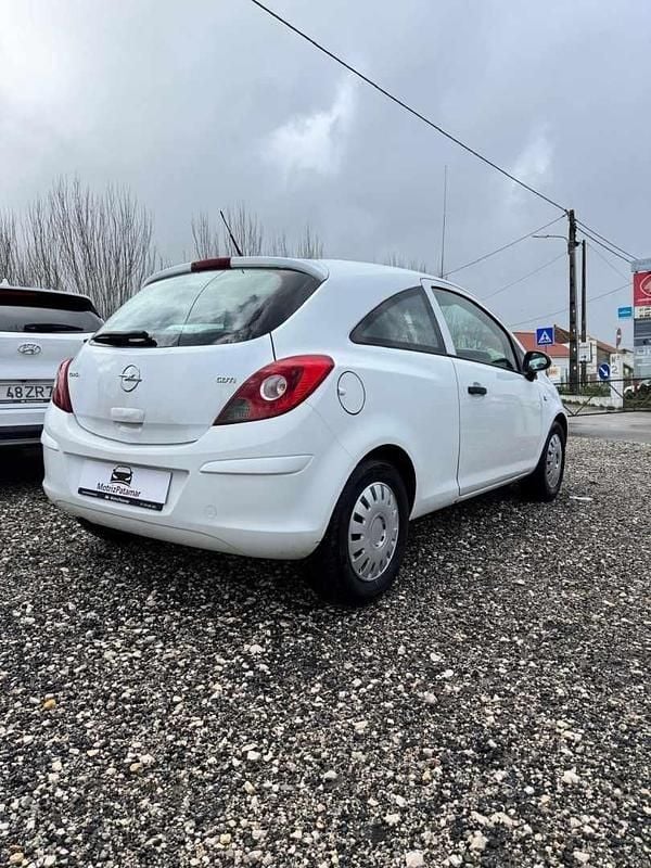 Usado Opel Corsa 75 HP (55 kW) 2008 Branco Citadino