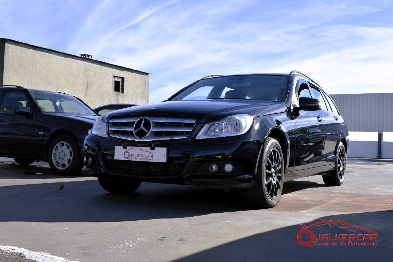 Preto Usado 2011 Mercedes C200 Carrinha | € 13.750 - Imagem 1/4