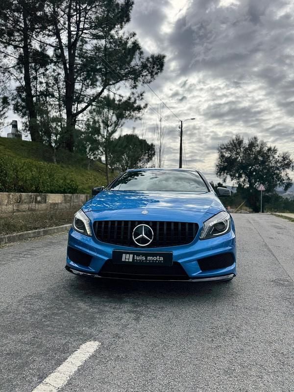 Usado Mercedes A220 AMG 170 HP (125 kW) 2013 Azul