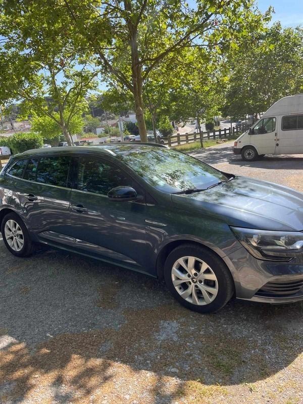 Cinzento Usado 2019 Renault Mégane GrandTour Carrinha | € 12.300 (Preço justo) - Imagem 1/4