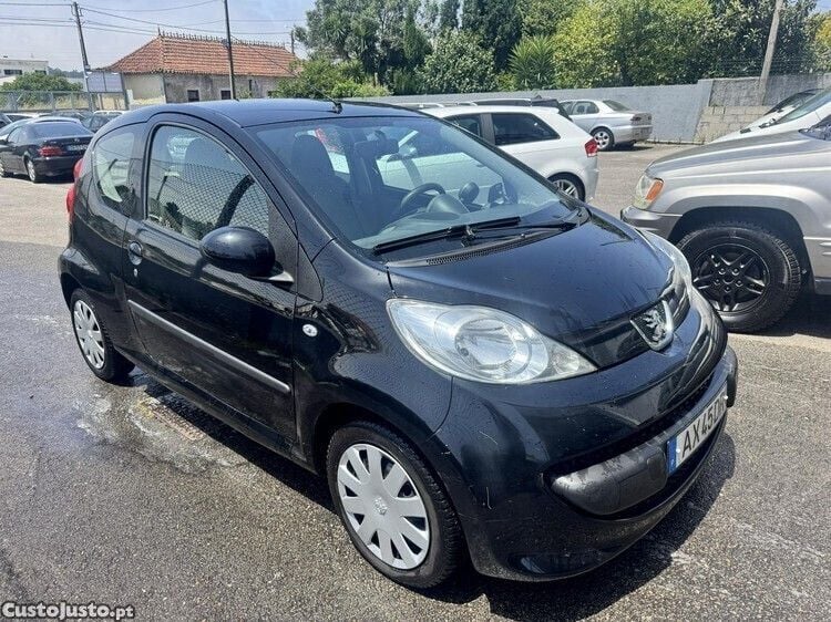 Preto Usado 2006 Peugeot 107 Citadino | € 4.990 - Imagem 1/1