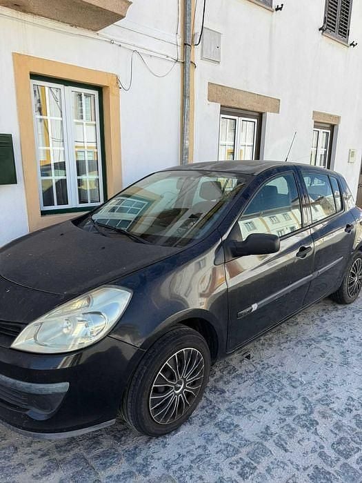 Usado 2007 Renault Clio II Sedan | € 3.500 (Preço justo) - Imagem 1/4