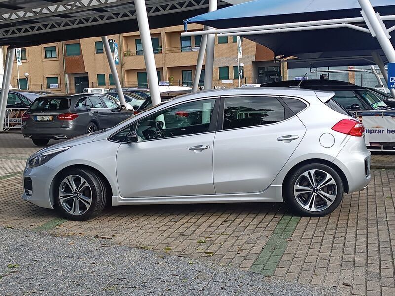 Usado Kia Ceed GT GT-Line 136 HP (100 kW) 2016 Cinza