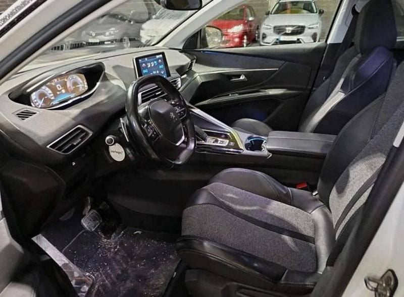 Usado Peugeot 5008 130 HP (95 kW) 2018 Branco SUV