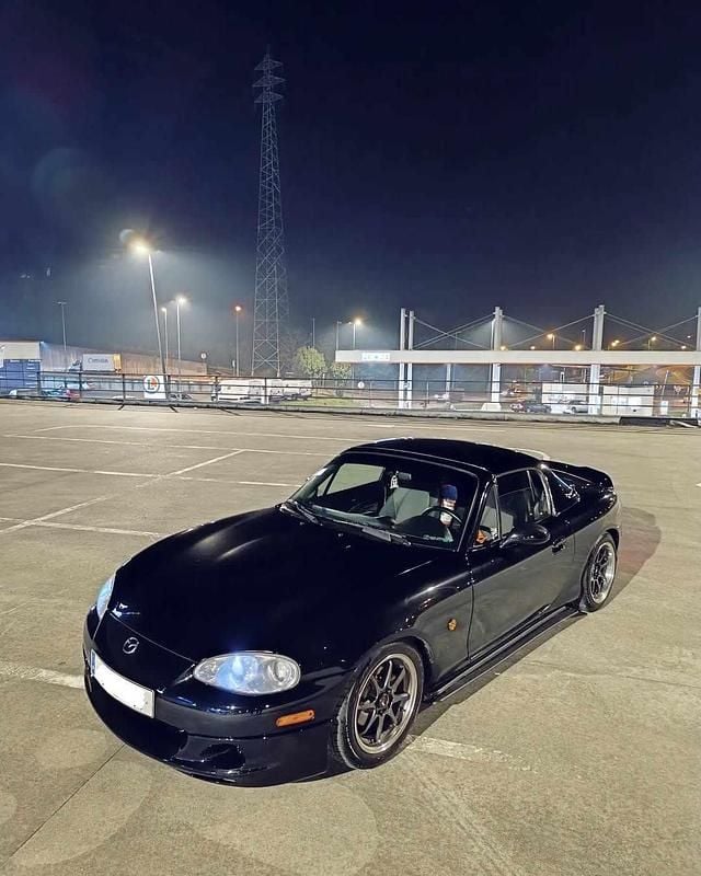 Preto Usado 2002 Mazda MX5 Cabrios | € 12.400 - Imagem 1/4