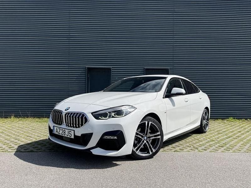 Branco Usado 2023 BMW 216 Sport Line Coupé | € 32.900 (Caro) - Imagem 1/4