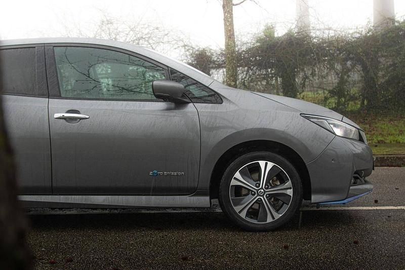 Usado Nissan Leaf Tekna 160 kW (218 HP) 2020 Cinza Citadino