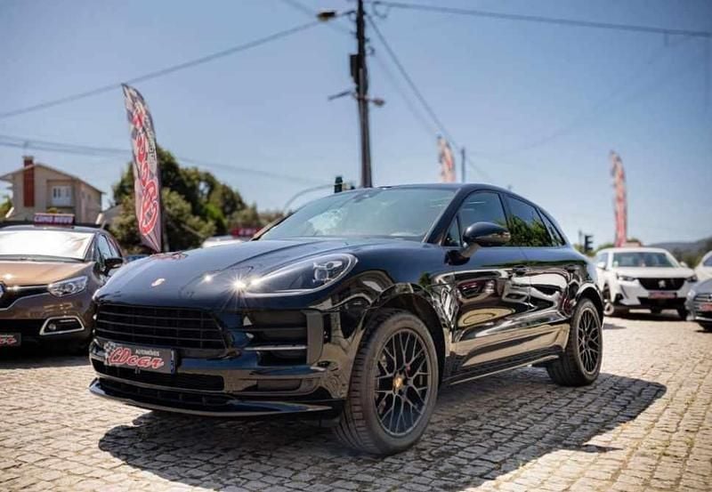 Preto Usado 2019 Porsche Macan S SUV | € 63.500 - Imagem 1/4