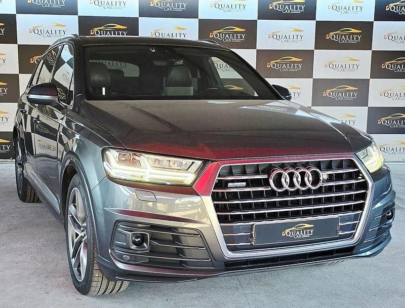 Cinza Usado 2016 Audi Q7 S-Line SUV | € 42.850 (Caro) - Imagem 1/4