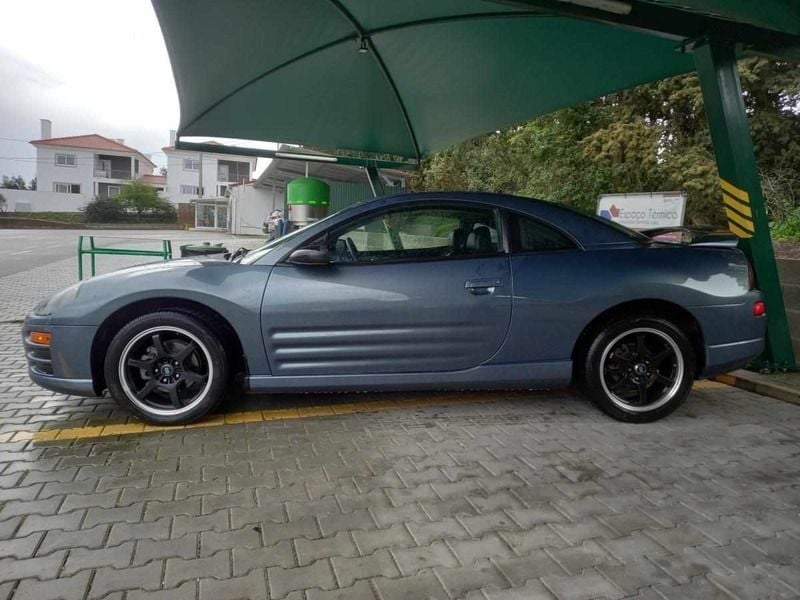 Usado Mitsubishi Eclipse 202 HP (148 kW) 2006 Verde