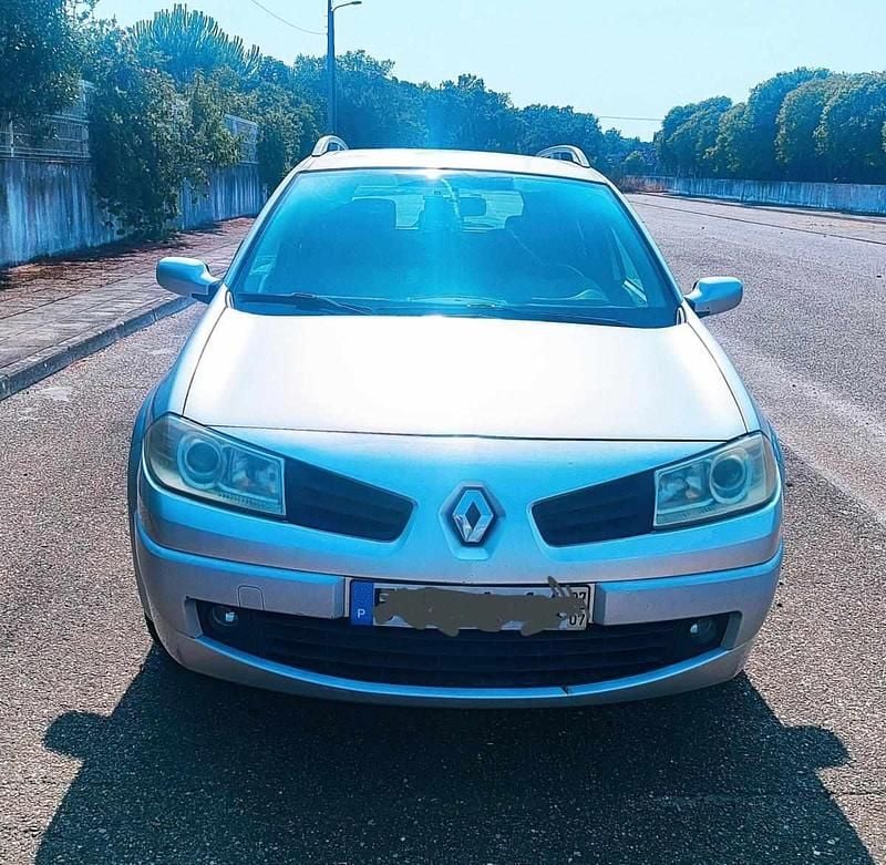 Cinzento Usado 2007 Renault Mégane GrandTour Carrinha | € 2.000 (Super Preço) - Imagem 1/4