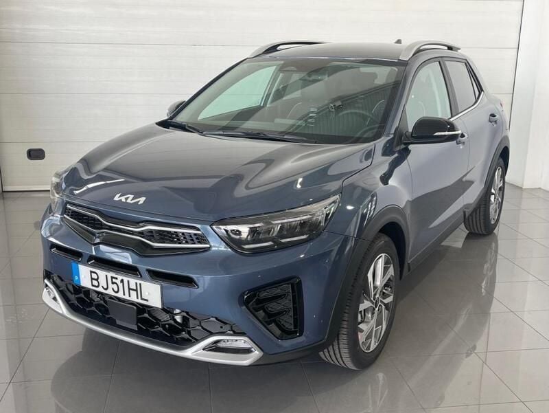 Azul Usado 2024 Kia Stonic GT-Line SUV | € 23.900 (Preço justo) - Imagem 1/4