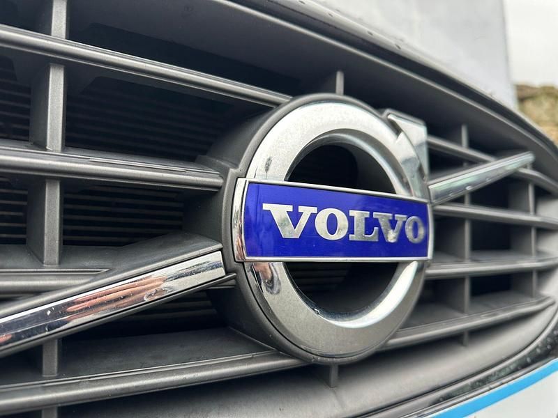 Usado Volvo S60 Kinetic 150 HP (110 kW) 2017 Preto Sedan