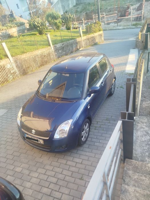 Usado 2007 Suzuki Swift Sedan | € 3.000 (Caro) - Imagem 1/4