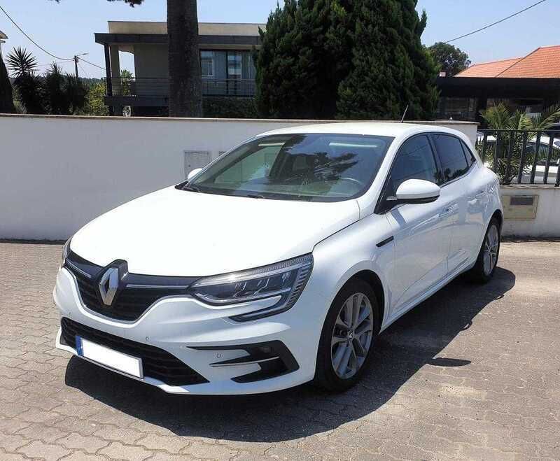 Branco Usado 2021 Renault Mégane IV LIMITED Citadino | € 17.000 (Bom preço) - Imagem 1/4