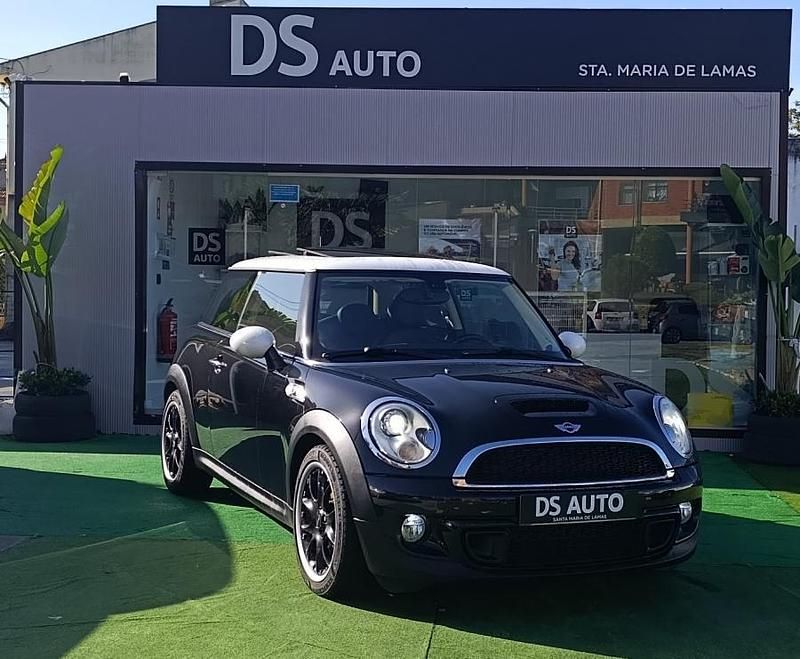 Preto Usado 2011 Mini Coupé Coupé | € 11.500 - Imagem 1/4