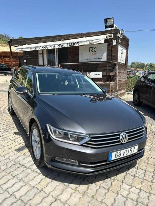 Cinzento Usado 2018 VW Passat Carrinha | € 17.900 (Preço justo) - Imagem 1/4