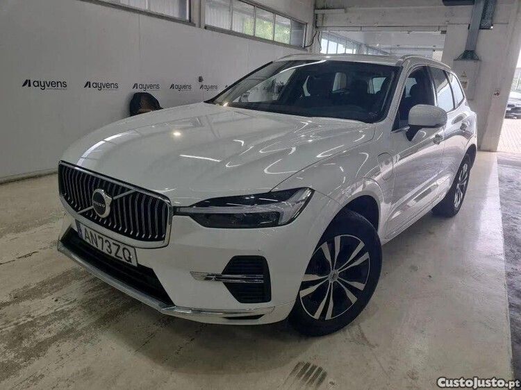 Branco Usado 2022 Volvo XC60 Inscription SUV | € 46.700 (Preço justo) - Imagem 1/1