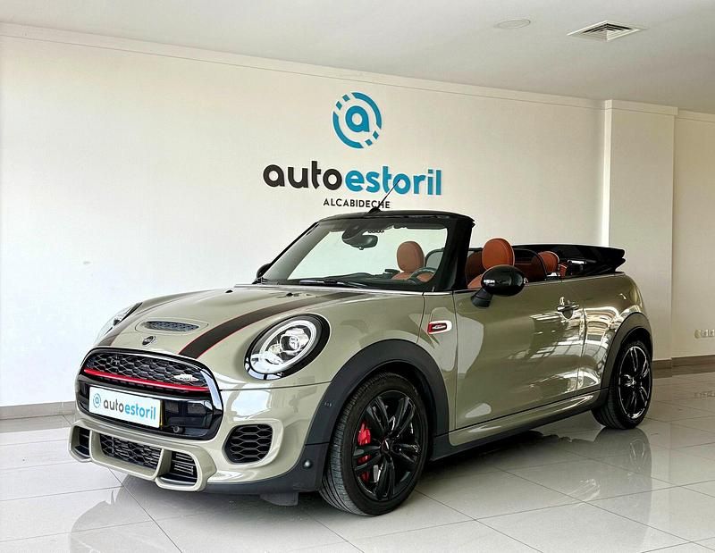 Cinza Usado 2019 Mini John Cooper Works Cabriolet Cabrios | € 34.950 - Imagem 1/4