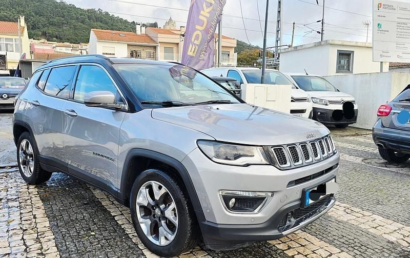 Cinza Usado 2019 Jeep Compass Limited SUV | € 21.500 (Caro) - Imagem 1/4
