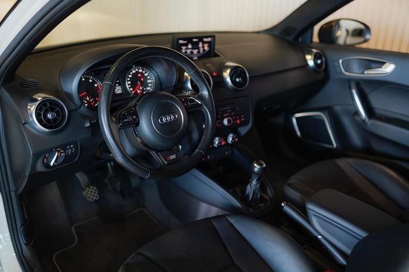 Usado Audi A1 122 HP (89 kW) 2011 Outra Citadino