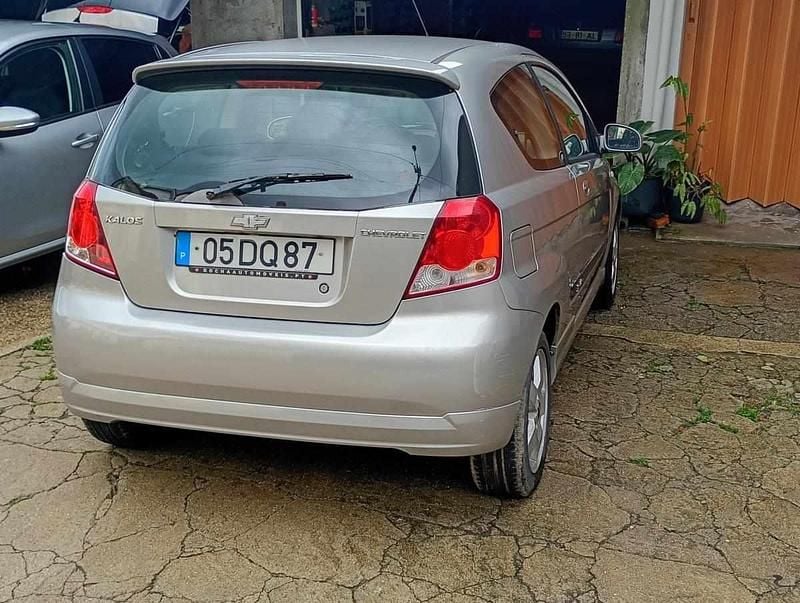 Usado Chevrolet Kalos 72 HP (52 kW) 2007 Cinzento Citadino