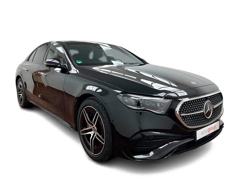 Usado Mercedes E300 AMG 313 HP (230 kW) 2024 Preto Sedan