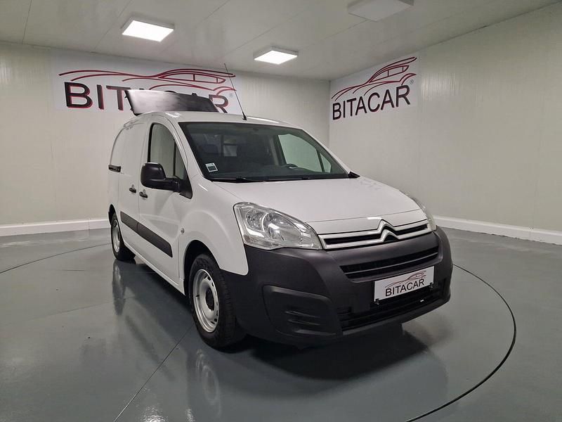Branco Usado 2017 Citroën Berlingo | € 15.950 - Imagem 1/4