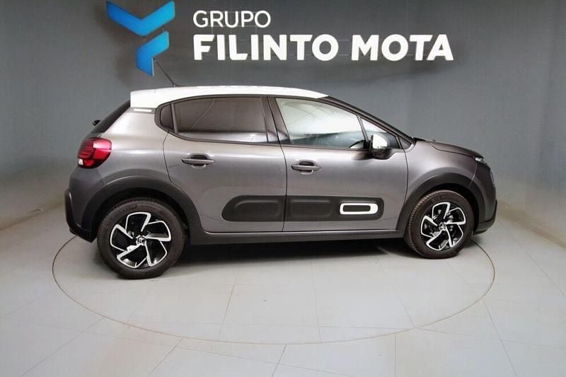 Cinza Usado 2022 Citroën C3 PureTech Citadino | € 11.340 (Bom preço) - Imagem 1/4