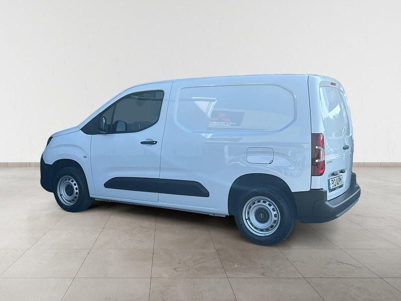Usado Opel Combo 100 HP (73 kW) 2025 Branco Monovolume