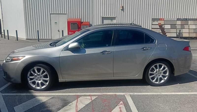 Cinzento Usado 2008 Honda Accord Sedan | € 8.200 - Imagem 1/4