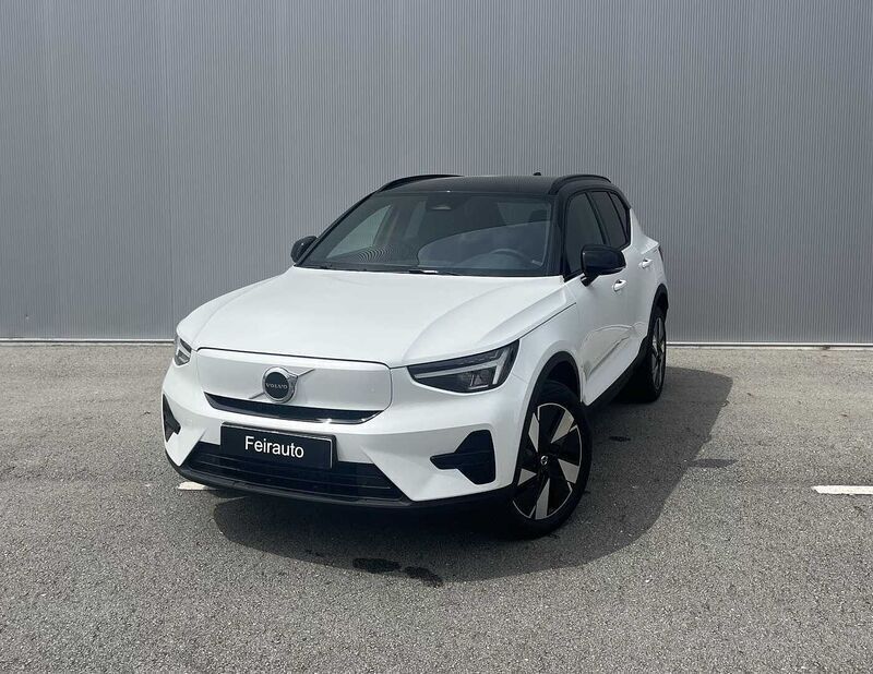 Branco Novo 2024 Volvo XC40 SUV | € 51.900 (Caro) - Imagem 1/4