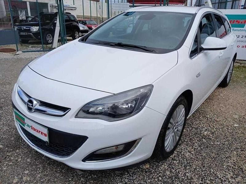 Branco Usado 2013 Opel Astra Cosmo Carrinha | € 7.450 (Preço justo) - Imagem 1/4
