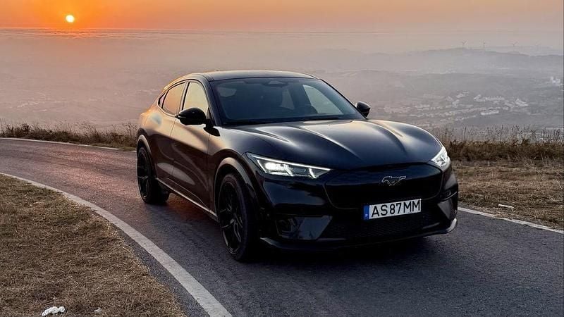 Usado 2021 Ford Mustang Mach-E GT SUV | € 42.350 - Imagem 1/4