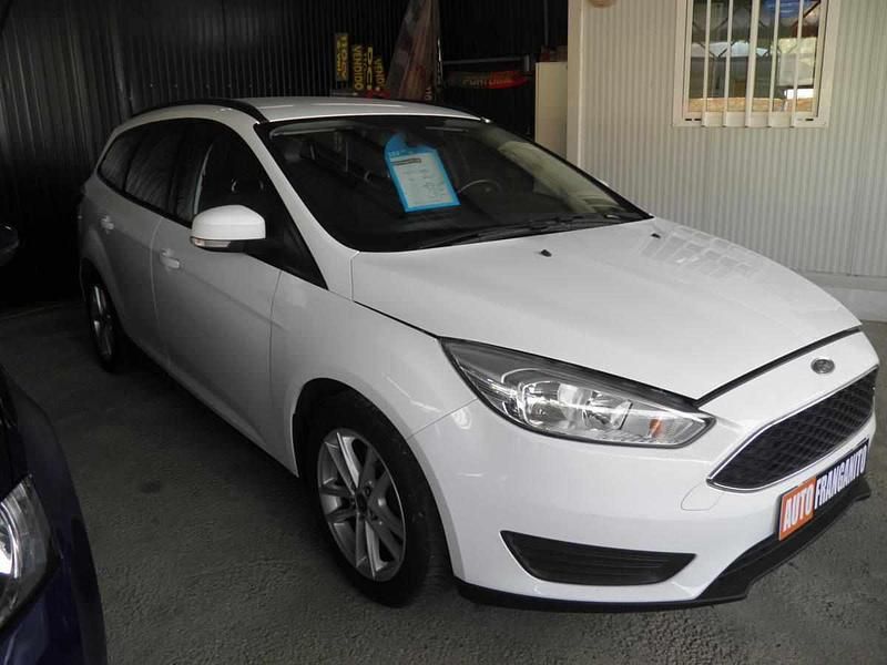Usado Ford Focus 125 HP (91 kW) 2016 Branco Carrinha