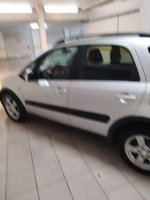 Usado Suzuki SX4 90 HP (66 kW) 2010 Sedan