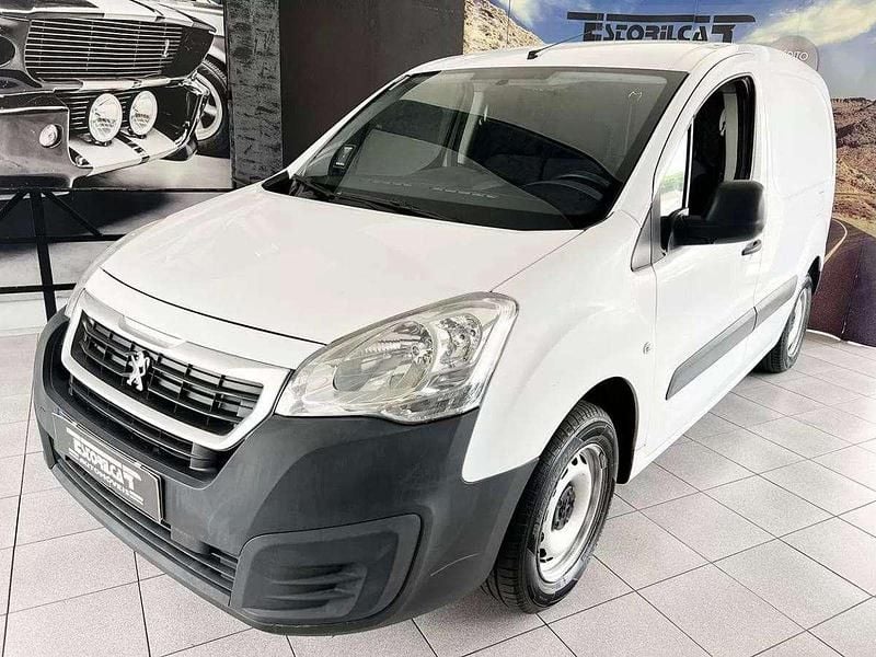 Branco Usado 2018 Peugeot Partner Premium Van | € 12.600 (Bom preço) - Imagem 1/4