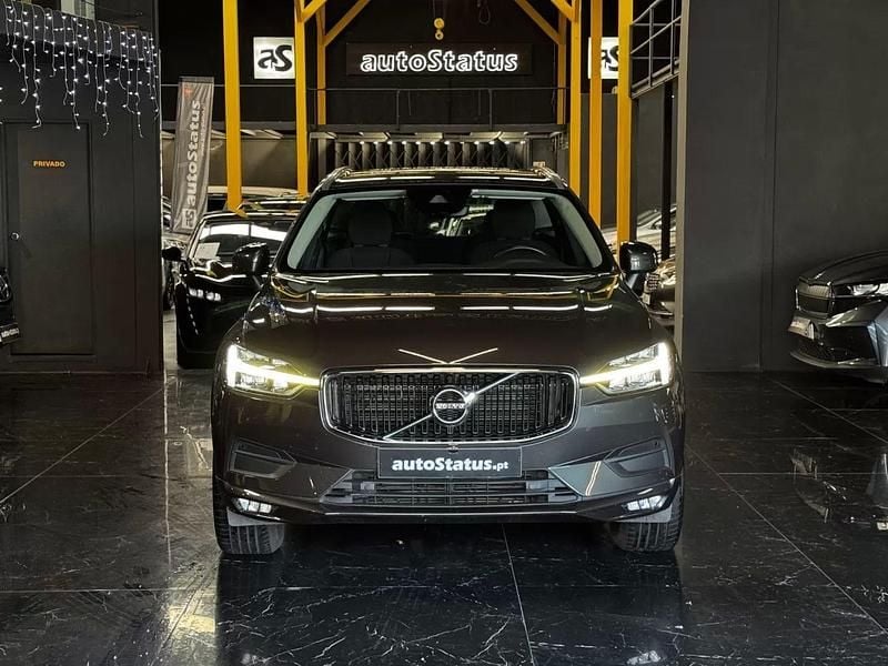 Usado Volvo XC60 Momentum 197 HP (144 kW) 2021 Cinzento SUV