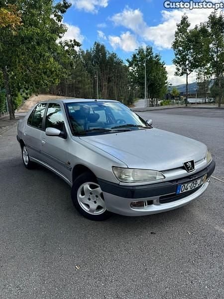 Cinza Usado 1998 Peugeot 306 | € 950 - Imagem 1/1