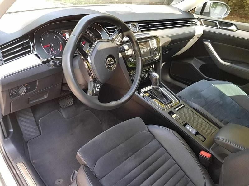 Usado VW Passat 120 HP (88 kW) 2016 Cinzento Carrinha