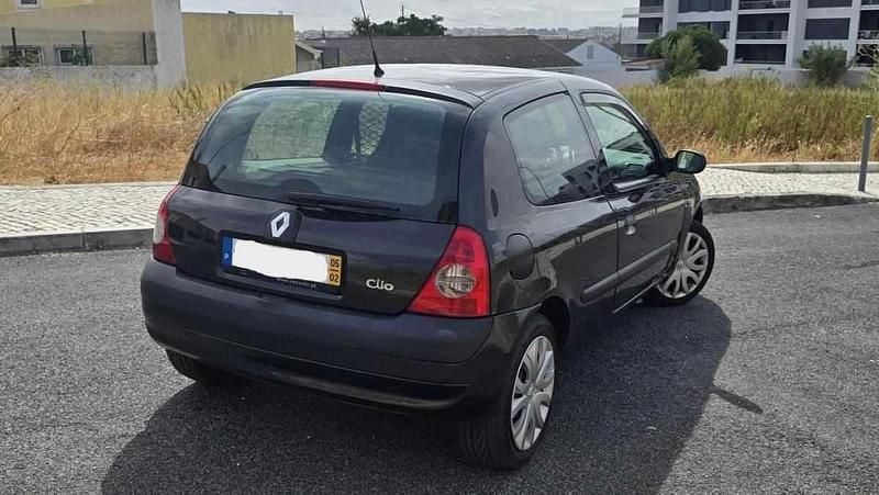 Usado Renault Clio II 82 HP (60 kW) 2005 Preto Citadino