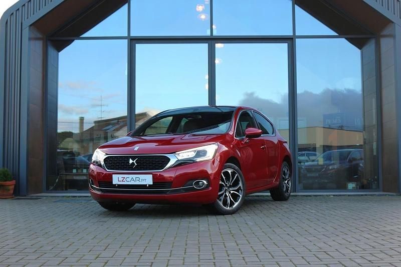 Usado DS Automobiles DS4 Sport Chic 150 HP (110 kW) 2016 Vermelho SUV